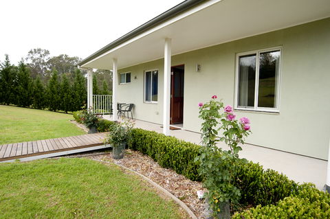 Highfields Country Cottages - Coogee Beach Accommodation 0