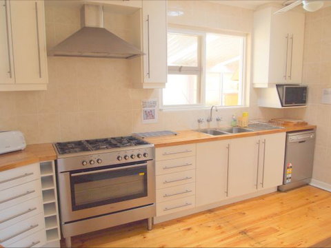 Christies Cottage For Holidays And Relocations. - Coogee Beach Accommodation 4