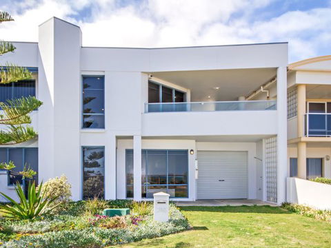 Century 21 SouthCoast: Moana Blue - Coogee Beach Accommodation 12