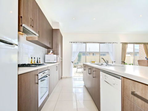 Century 21 SouthCoast: Moana Blue - Coogee Beach Accommodation 26