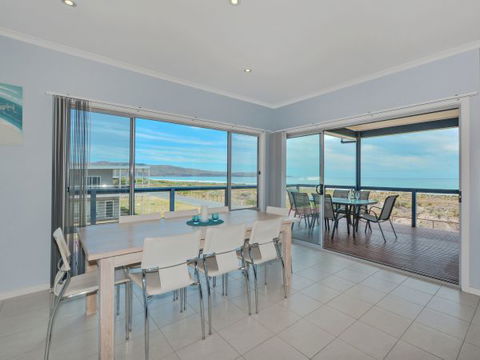 Century 21 SouthCoast: Moana Blue - Coogee Beach Accommodation 44