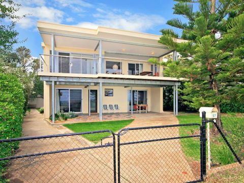 Century 21 SouthCoast: Moana Blue - Coogee Beach Accommodation 71