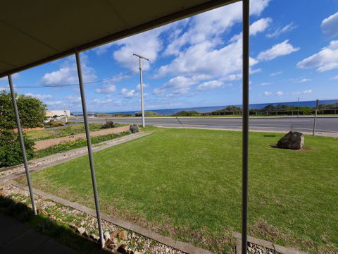 Century 21 SouthCoast: Moana Blue - Coogee Beach Accommodation 80