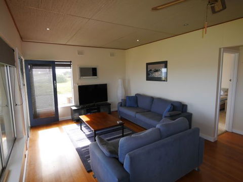 Century 21 SouthCoast: Moana Blue - Coogee Beach Accommodation 82