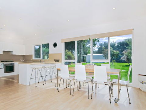Century 21 SouthCoast: Moana Blue - Coogee Beach Accommodation 85