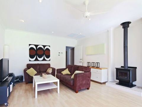 Century 21 SouthCoast: Moana Blue - Coogee Beach Accommodation 87