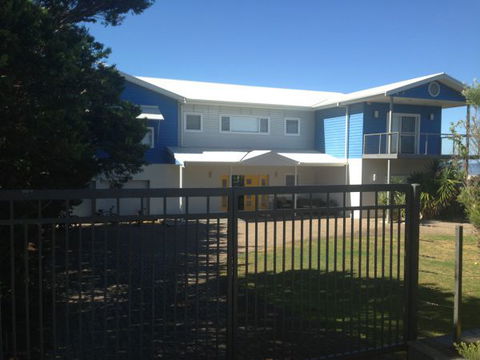 Century 21 SouthCoast: Moana Blue - Coogee Beach Accommodation 89