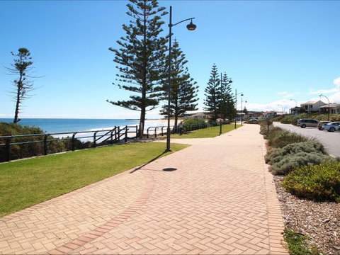 Christies Cottage For Holidays And Relocations. - Coogee Beach Accommodation 28