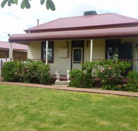 Country Cottages BB - Coogee Beach Accommodation