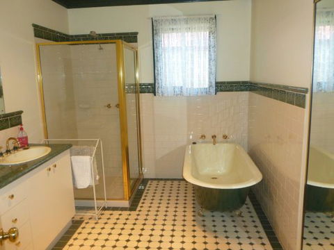 Country Cottages B&B - Coogee Beach Accommodation 5