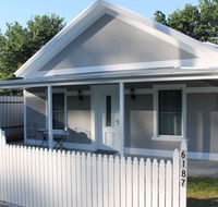 Jessie's Creek Cottage - Coogee Beach Accommodation