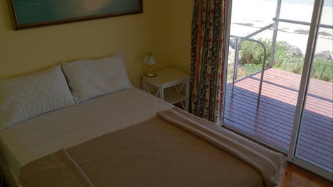 Sunrise Sunset - Coogee Beach Accommodation 3