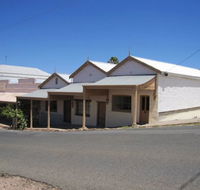 Carmines Antiques and Accommodation - Coogee Beach Accommodation