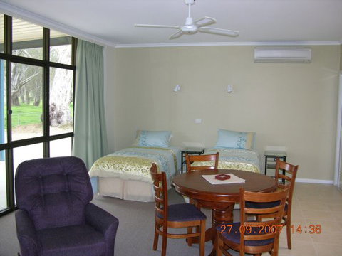 Myrtleford Masonic Units - Coogee Beach Accommodation 2