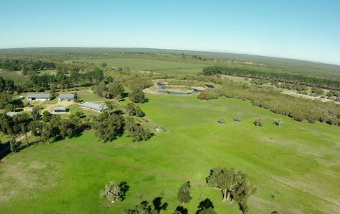 Sandy Lake Farm Stay Accommodation Gingin WA - Coogee Beach Accommodation 0