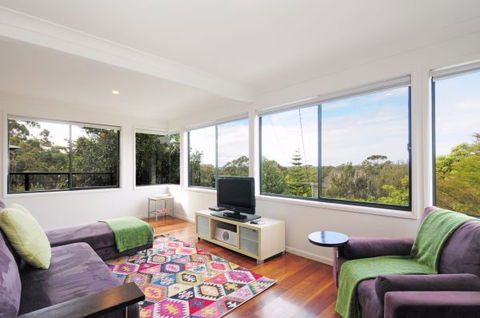 Lighthouse View - Coogee Beach Accommodation 2