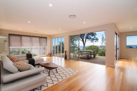 Valhalla - Coogee Beach Accommodation 0