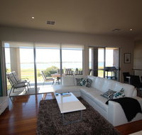 LJ Hooker Goolwa Holiday Rentals - 42 Underwood Avenue Goolwa Beach - Coogee Beach Accommodation