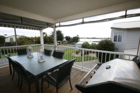 LJ Hooker Goolwa Holiday Rentals - 42 Underwood Avenue, Goolwa Beach - Coogee Beach Accommodation 6