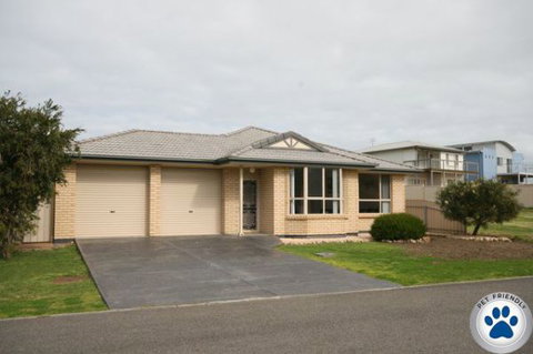 LJ Hooker Goolwa Holiday Rentals - 42 Underwood Avenue, Goolwa Beach - Coogee Beach Accommodation 20