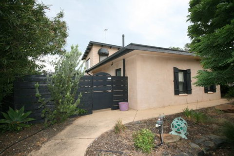 LJ Hooker Goolwa Holiday Rentals - 42 Underwood Avenue, Goolwa Beach - Coogee Beach Accommodation 24