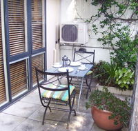 Garden Studio Unit - Coogee Beach Accommodation