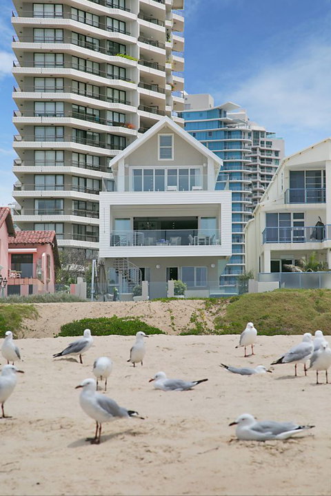 Oceans 74 - An Elite Holiday Home - Coogee Beach Accommodation 18