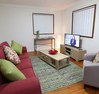 Waratah Beach Breaks - Coogee Beach Accommodation