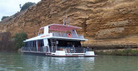 Takeme2 Houseboat - Coogee Beach Accommodation 1
