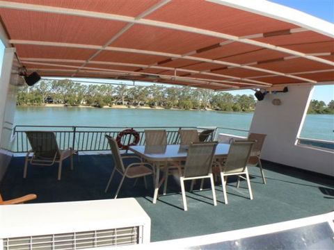 Takeme2 Houseboat - Coogee Beach Accommodation 5