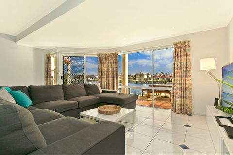 SALT Waterfront Apartment - Coogee Beach Accommodation 0