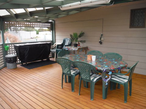 Shore Is Nice - Coogee Beach Accommodation 1