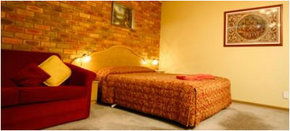 Best Western Pines Country Club Motor Inn - Coogee Beach Accommodation 4