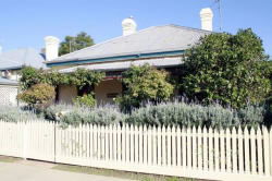 Florennes Heritage Cottage - Coogee Beach Accommodation 0