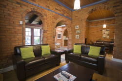 Florennes Heritage Cottage - Coogee Beach Accommodation 3