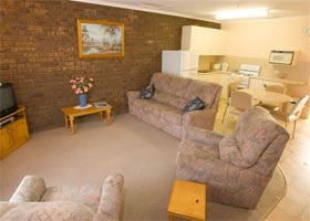 Carn Court Holiday Apartments - Coogee Beach Accommodation 1