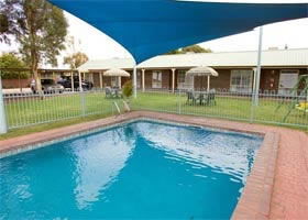 Carn Court Holiday Apartments - Coogee Beach Accommodation 2