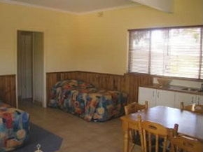 Three States Motel - Coogee Beach Accommodation 2