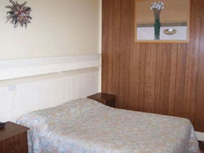 Ouyen Motel - Coogee Beach Accommodation 0