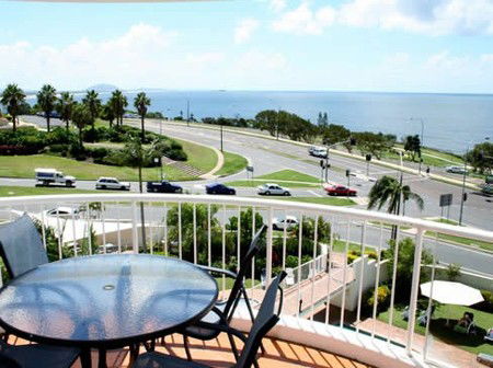 Osprey Oceanview Apartments - Coogee Beach Accommodation 4