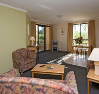 Kingston Court Serviced Apartments - Coogee Beach Accommodation