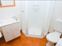 Montgomery's Private Hotel  YHA - Coogee Beach Accommodation