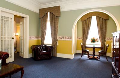 Hadley's Orient Hotel - Coogee Beach Accommodation 2