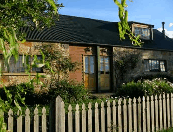 Daisy Bank Cottages - Coogee Beach Accommodation 0