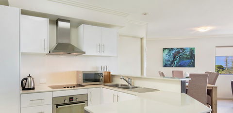 Scarborough Beach Resort - Coogee Beach Accommodation 3