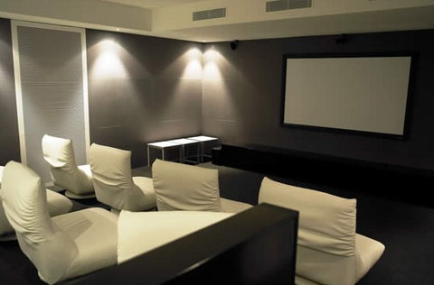 Ultra Broadbeach - Coogee Beach Accommodation 1