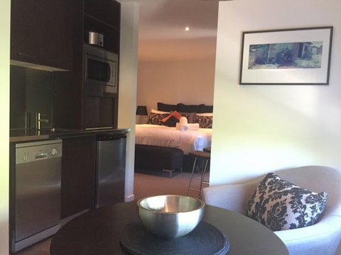 Studio Venti Sette - Coogee Beach Accommodation 64