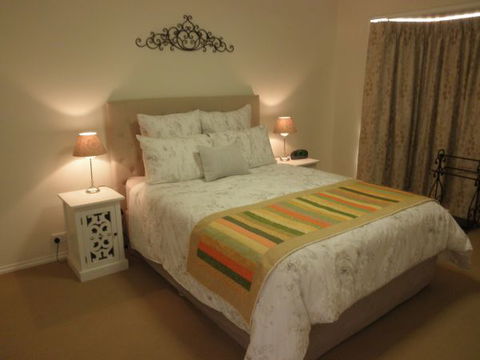 C&C's Bed And Breakfast - Coogee Beach Accommodation 2
