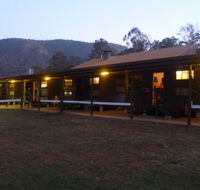 Christmas Creek Cafe and Cabins - Coogee Beach Accommodation