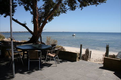 Undercurrent - Coogee Beach Accommodation 0